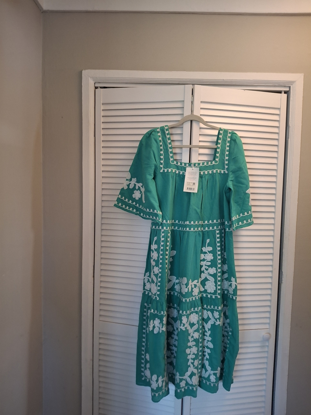 Sezane Sabinne Midi Dress with White Floral Embroidery Sz 6 NWT
